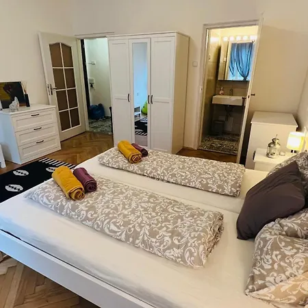 Comfortable&cozy In The Heart Of
